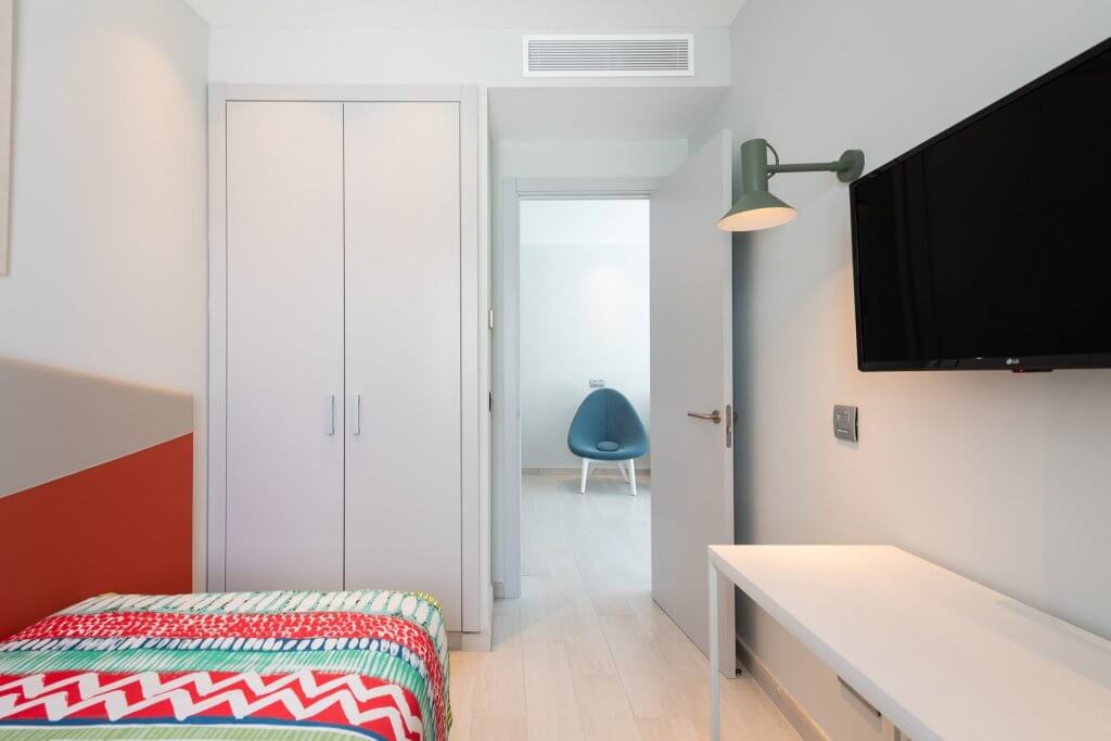 Dormitorio individual en vivienda de planta primera