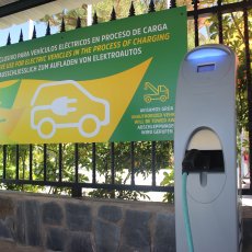 beCordial H&R habilita un nuevo punto de recarga para vehículos eléctricos en Playa del Inglés